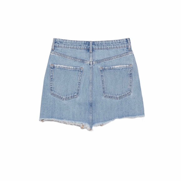 ZARA Distressed Mini Skirt - Picture 2 of 4